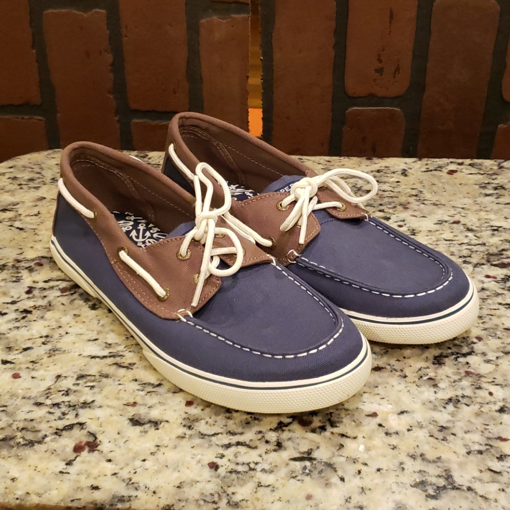 Women's Sperry Halyard boat shoes size 5.5M